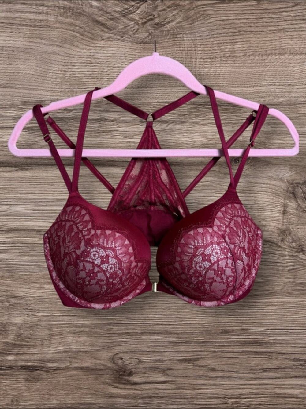 Victoria's Secret 36D Very Sexy push-up bra red lace  front closure